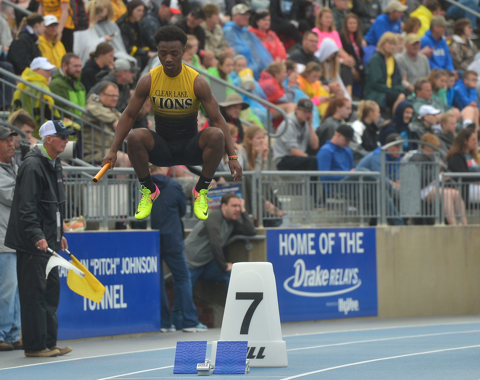 State Track Fri 25